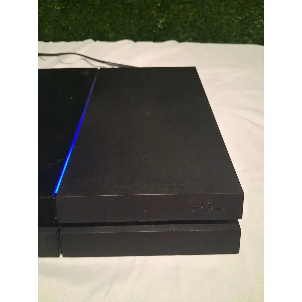 Sony PlayStation 4 PS4 Black Console - TeEsted & Working - Normal Scratches